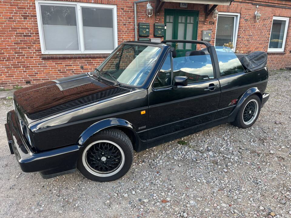 Image 70/78 de Volkswagen Golf Mk I Convertible 1.8 (1989)
