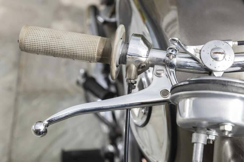 Image 37/40 of Norton Model 30 International (1957)