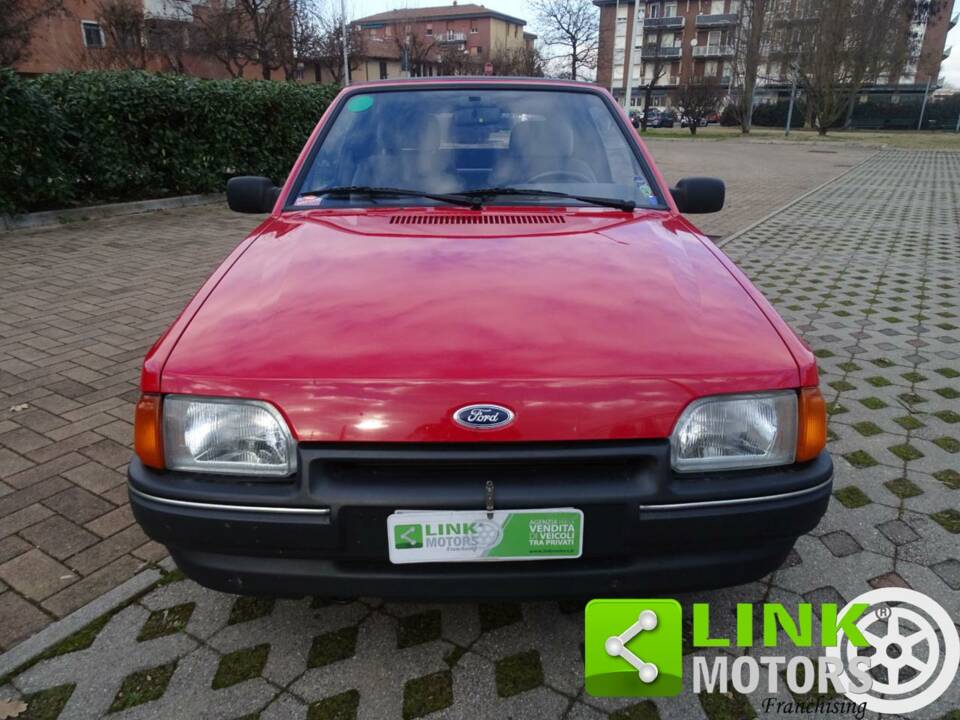 Immagine 2/10 di Ford Escort 1.4 (1987)