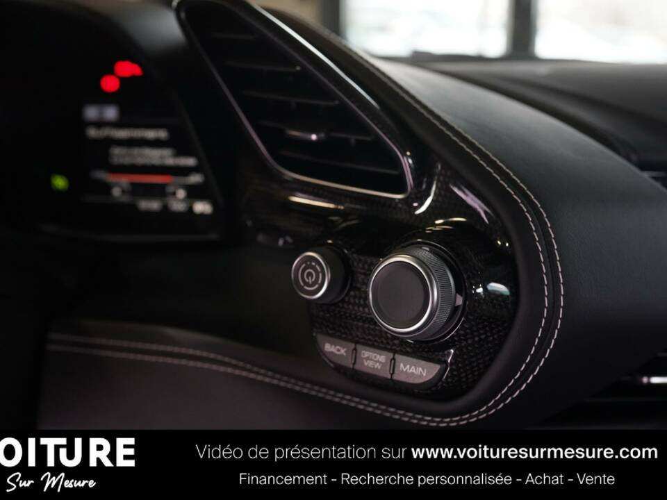 Image 19/50 of Ferrari 488 GTB (2015)