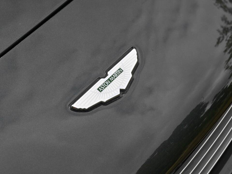 Image 14/50 de Aston Martin DB 7 Vantage (2002)