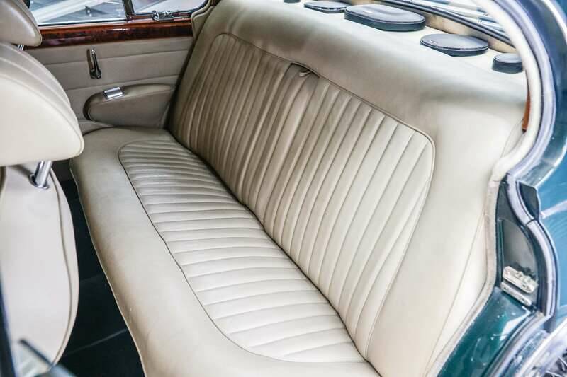 Image 12/24 of Jaguar Mk II 3.8 (1962)