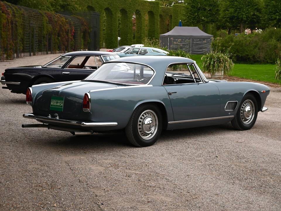 Afbeelding 4/29 van Maserati 3500 GT Touring (1961)