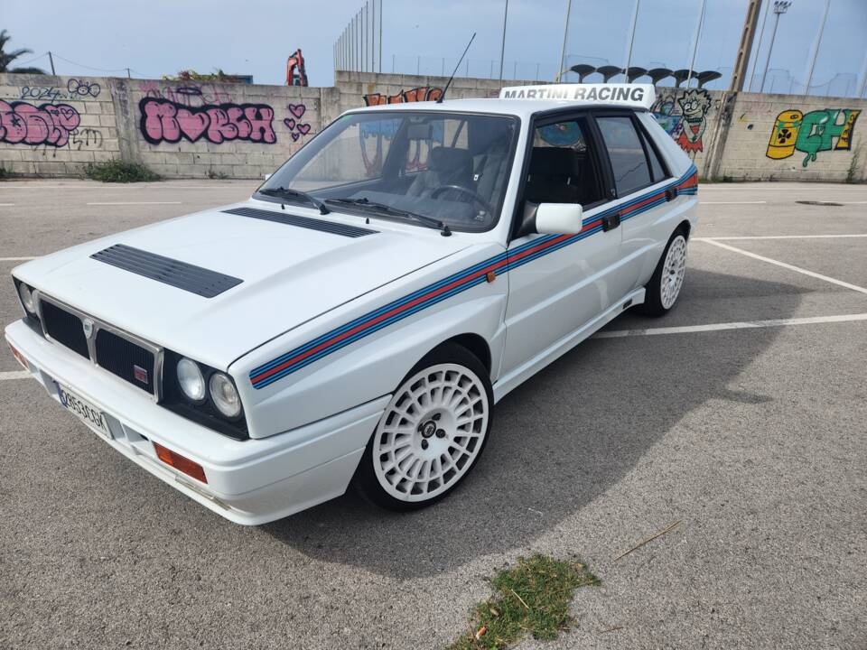 Image 2/14 of Lancia Delta HF Integrale 16V (1992)