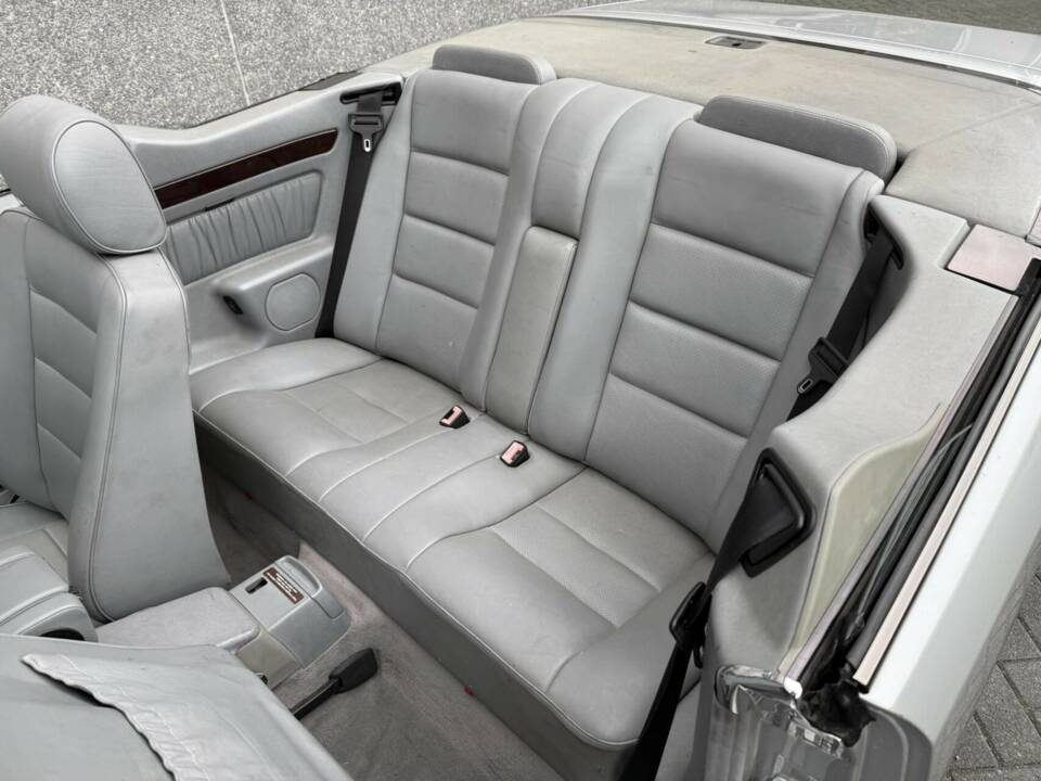 Bild 31/50 von Mercedes-Benz E 320 (1995)