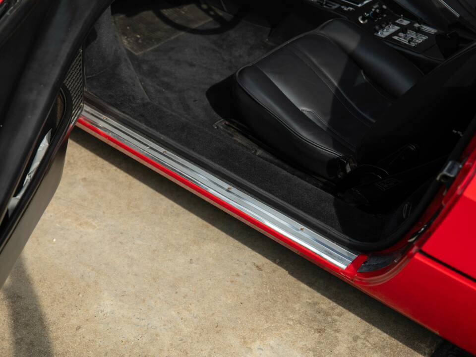 Image 33/42 of Ferrari 308 GTB (1976)