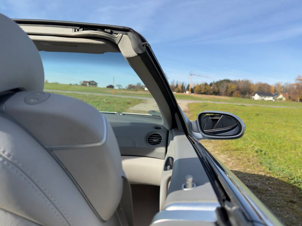 Image 29/89 of Mercedes-Benz SL 500 (2002)