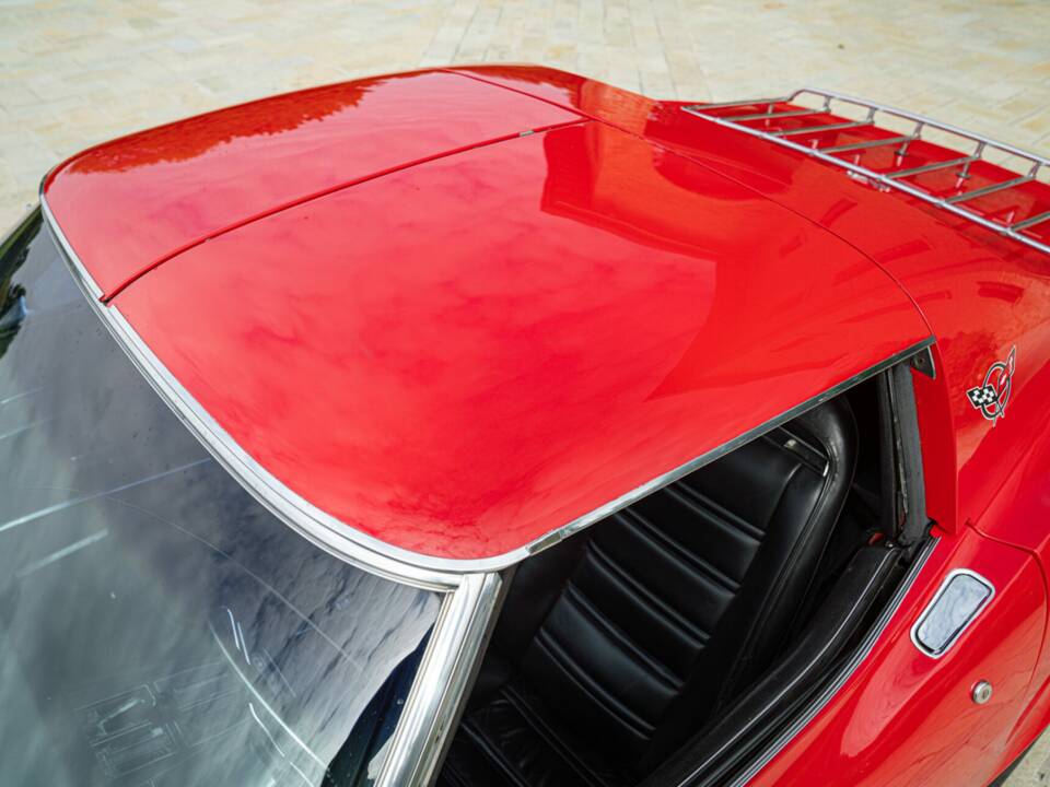 Image 11/50 of Chevrolet Corvette Stingray (1972)