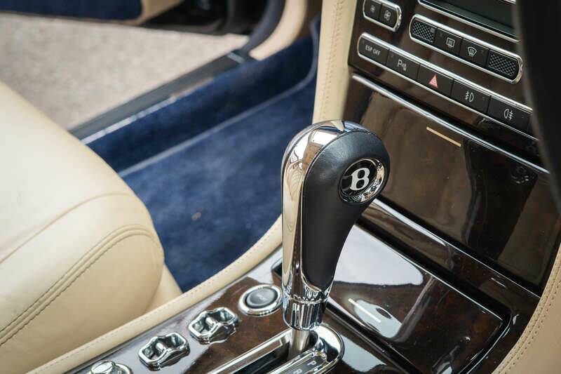 Image 42/47 of Bentley Arnage T (2005)