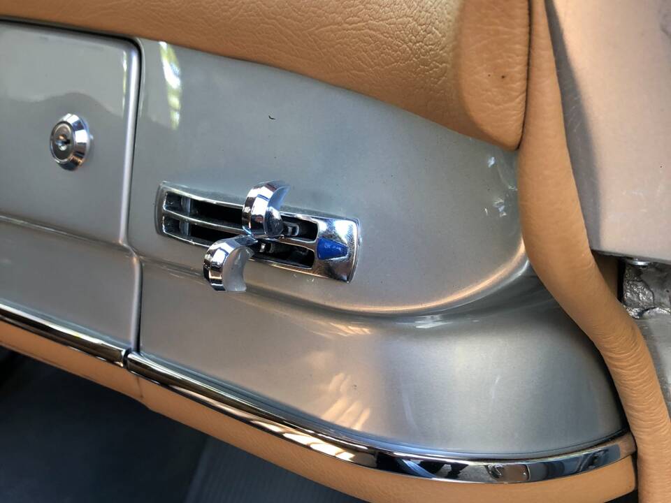 Image 27/46 of Mercedes-Benz 190 SL (1955)