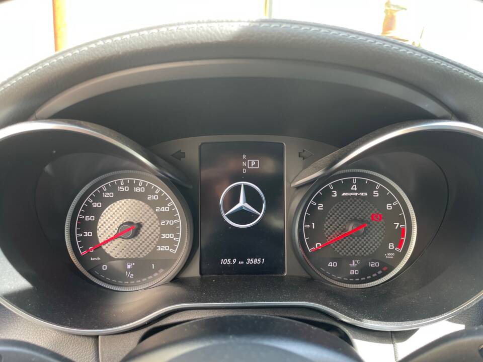 Image 16/26 of Mercedes-Benz C 63 AMG T (2020)