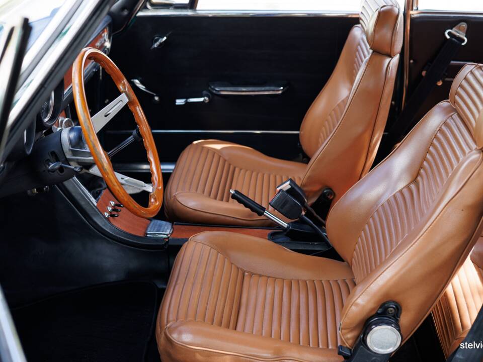 Bild 30/39 von Alfa Romeo 1750 GT Veloce (1971)