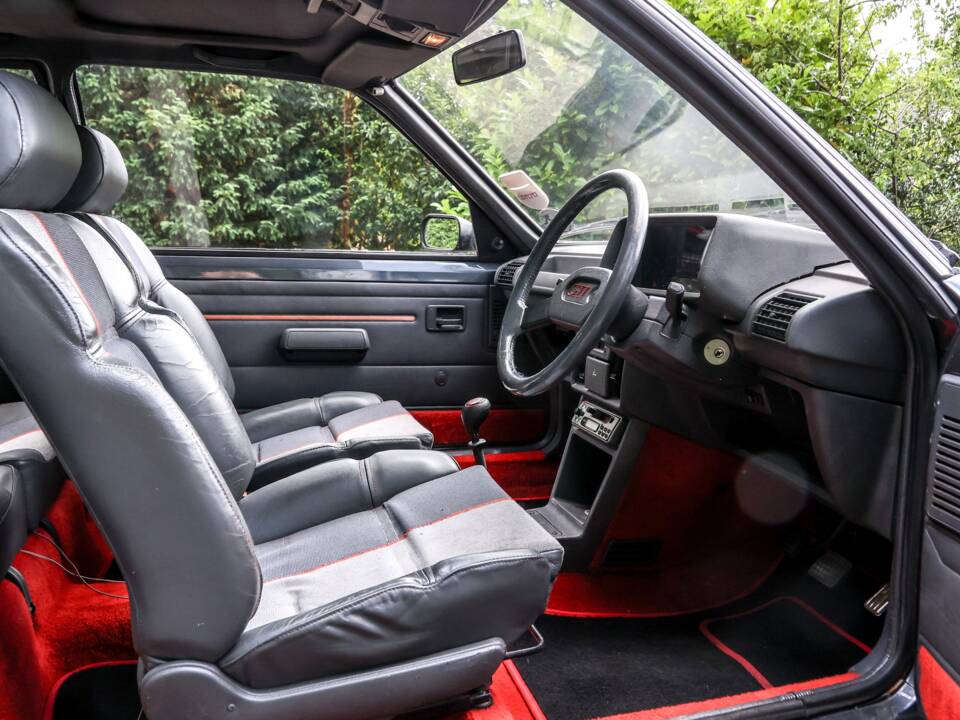 Bild 4/33 von Peugeot 205 GTi 1.9 (1987)