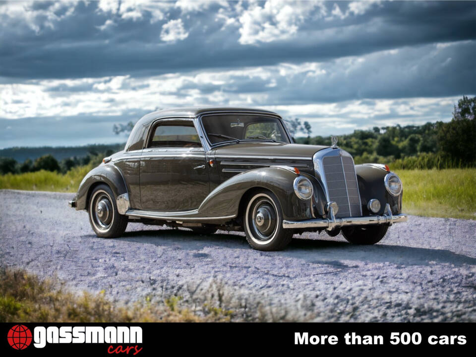 Image 3/15 de Mercedes-Benz 220 Coupe (1954)