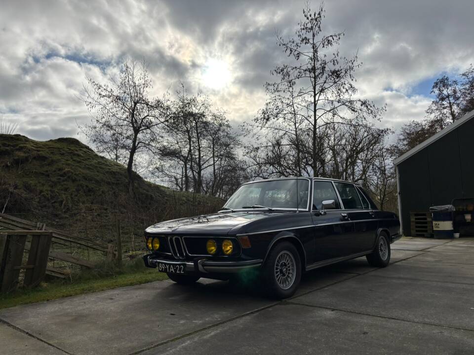 Image 10/42 of BMW 3,3 L (1974)