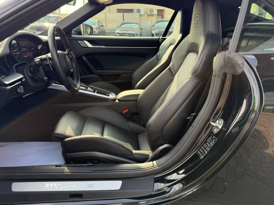 Bild 7/27 von Porsche 911 Turbo S (2020)