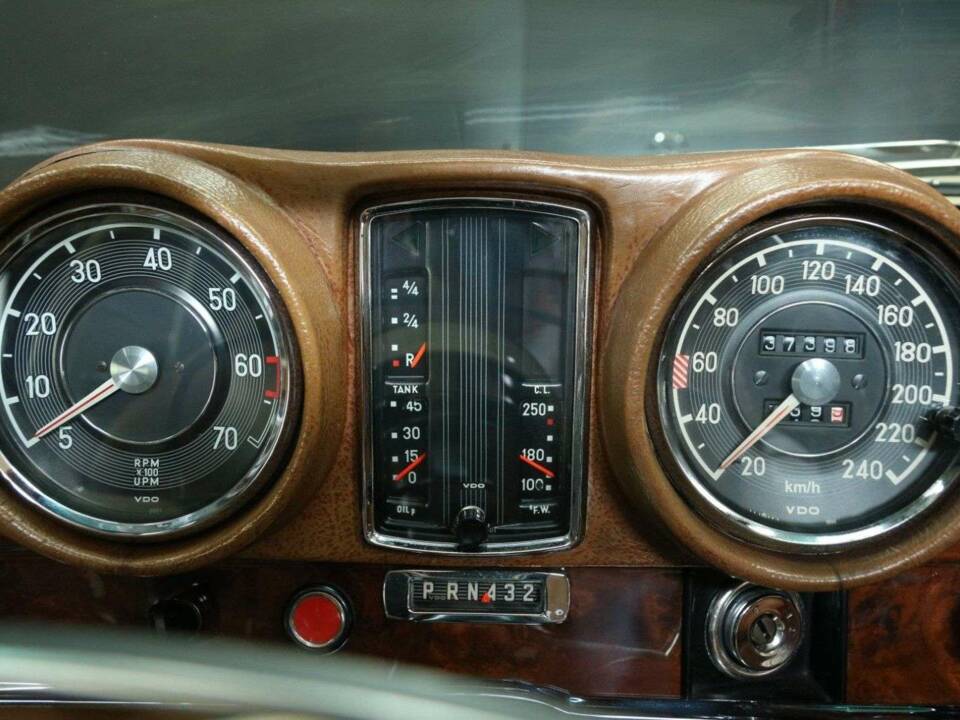 Afbeelding 17/50 van Mercedes-Benz 280 SE (1969)