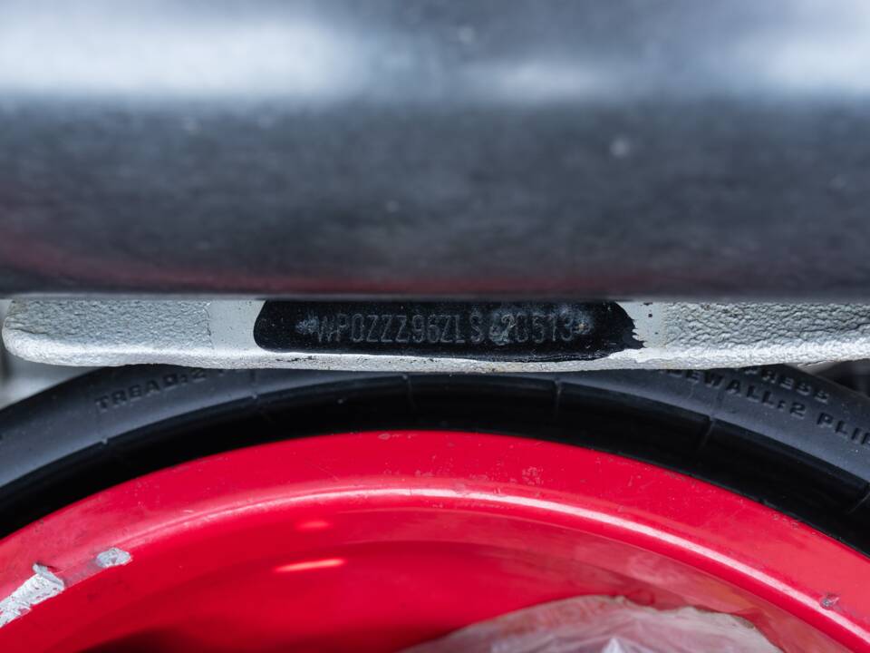 Bild 48/56 von Porsche 911 Carrera 4 (1990)