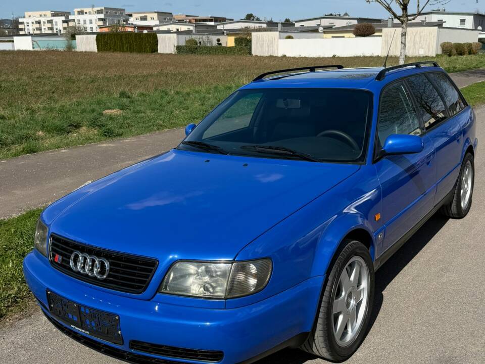 Image 13/29 of Audi S6 Plus Avant (1996)