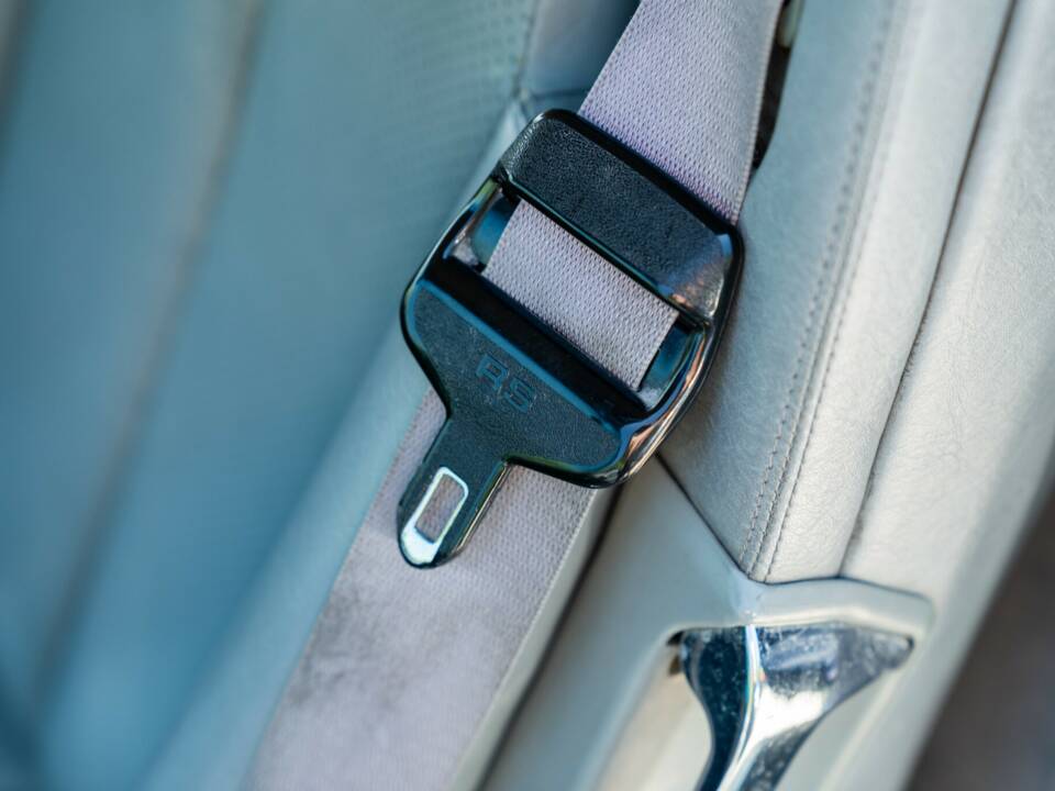 Image 44/45 of Mercedes-Benz 500 SL (1990)