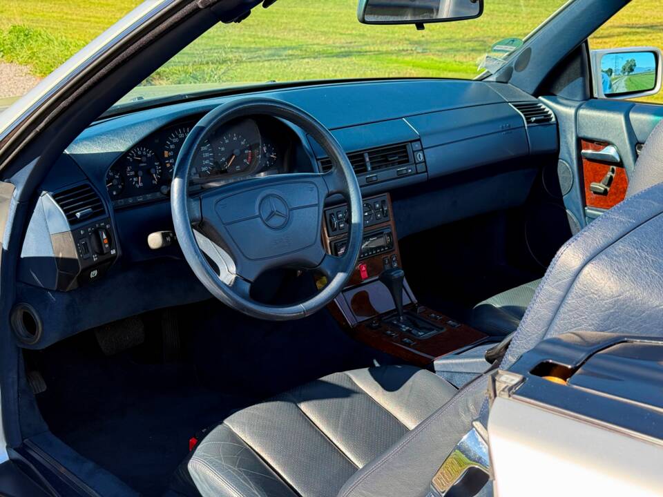 Image 24/24 de Mercedes-Benz 500 SL (1992)