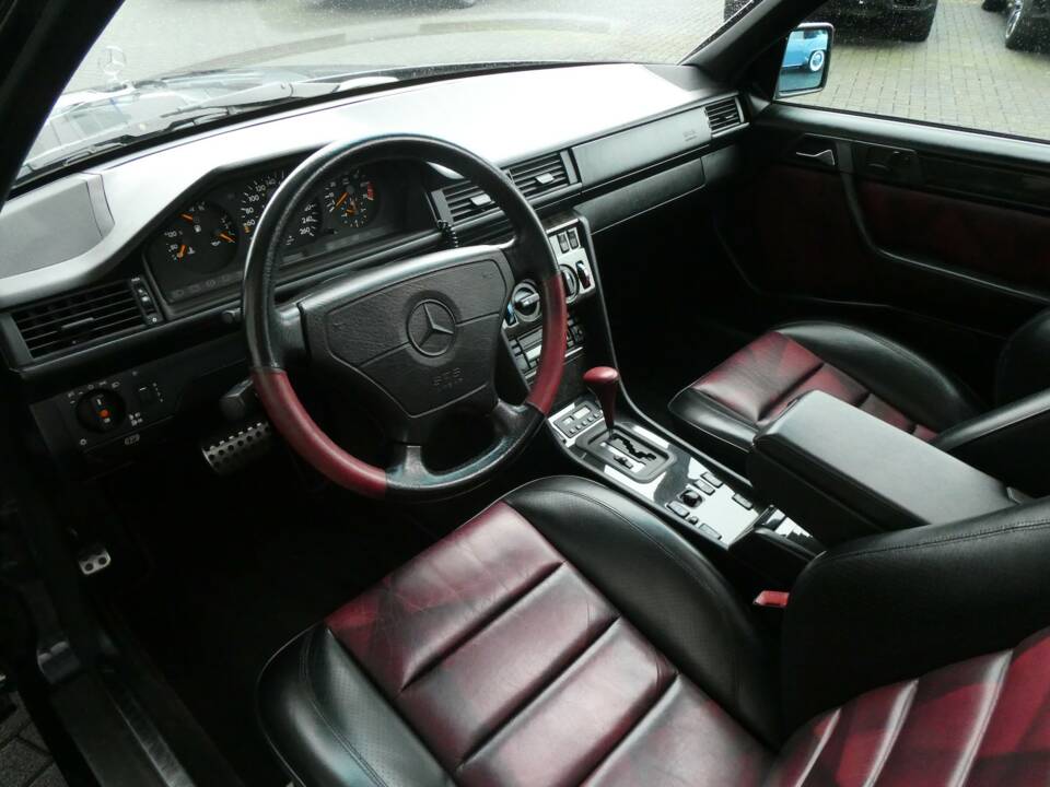 Bild 8/22 von Mercedes-Benz E 500 Limited (1994)