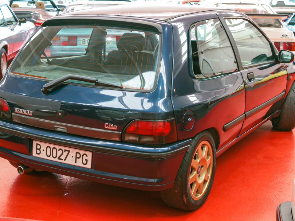 Imagen 5/27 de Renault Clio I 1.8 16V (1994)