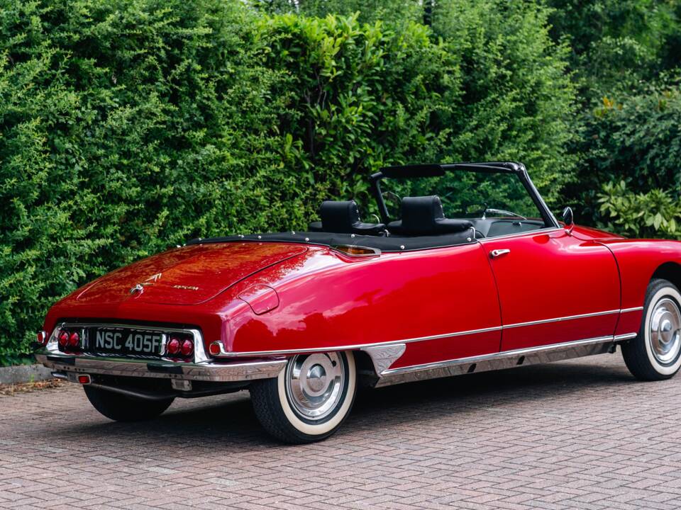 Image 3/50 de Citroën DS 21 (1969)