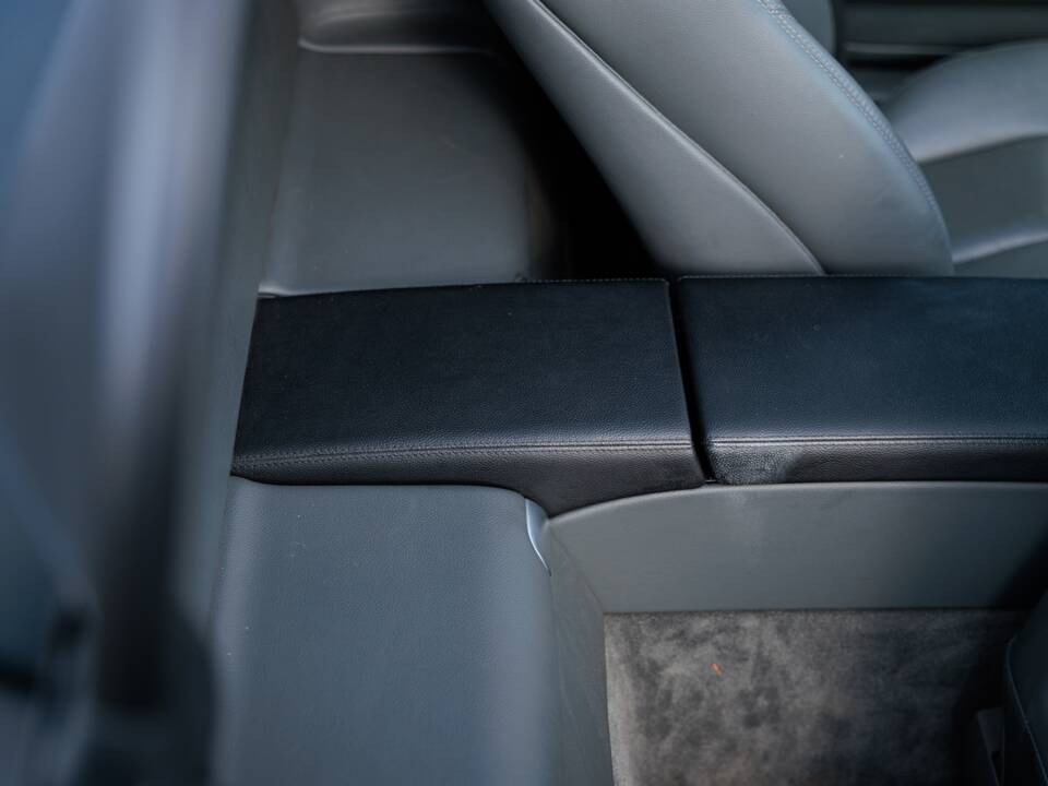Image 43/50 of Mercedes-Benz SL 350 (2004)