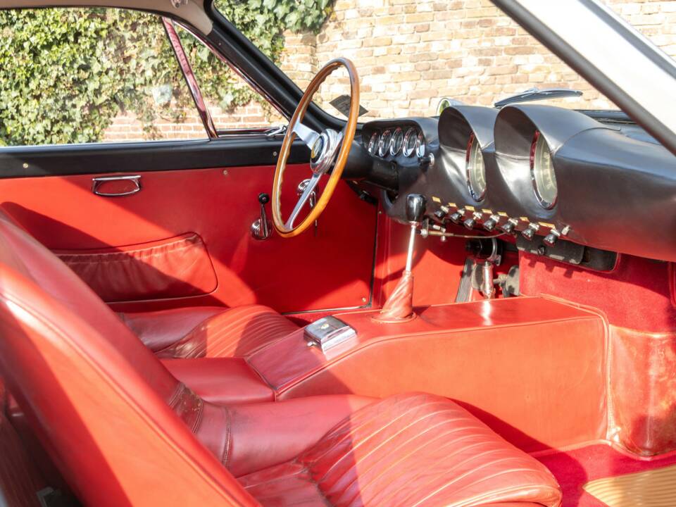 Bild 27/50 von Ferrari 250 GT/L Lusso (1964)