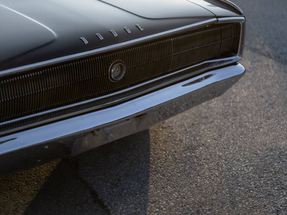Image 25/42 of Dodge Charger (1966)