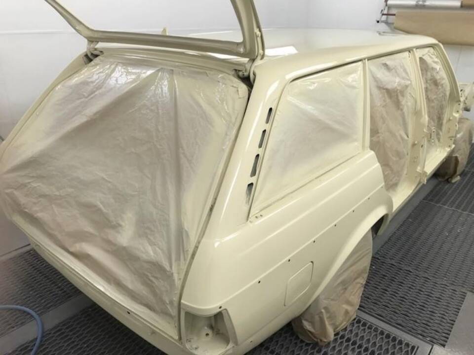 Image 24/36 of Mercedes-Benz 300 TD Turbodiesel (1982)