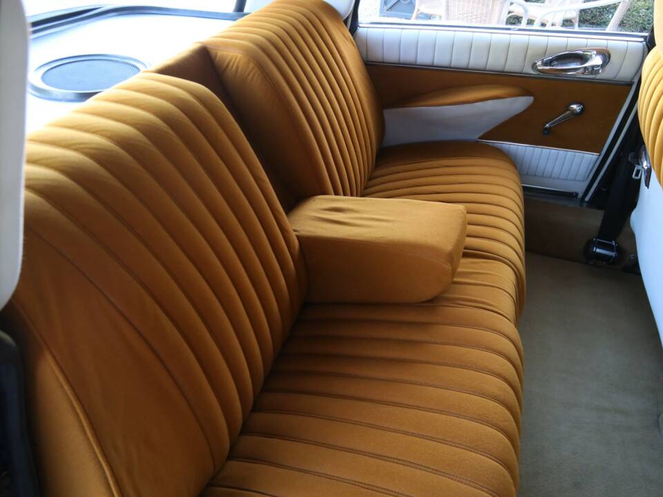 Image 26/50 of Citroën DS 20 Pallas (1971)