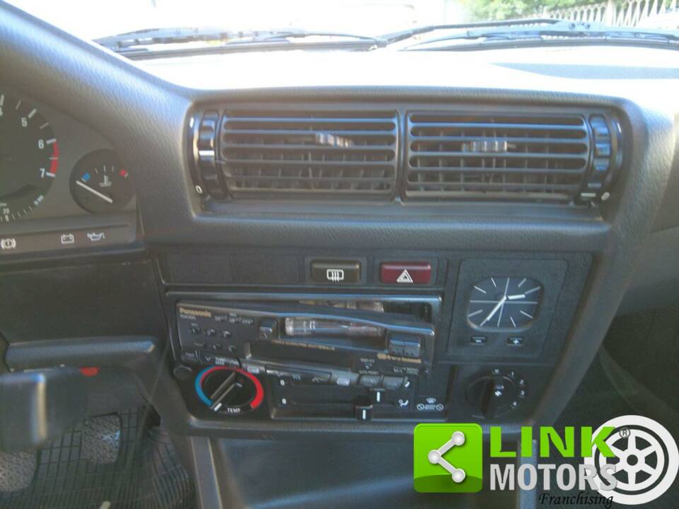 Imagen 9/10 de BMW 318i (1989)