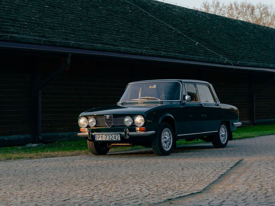 Image 18/78 de Alfa Romeo 1750 Berlina (1970)