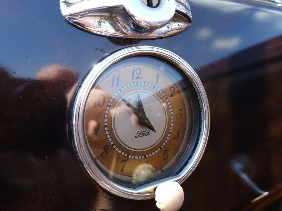 Immagine 35/44 di Ford V8 (1938)