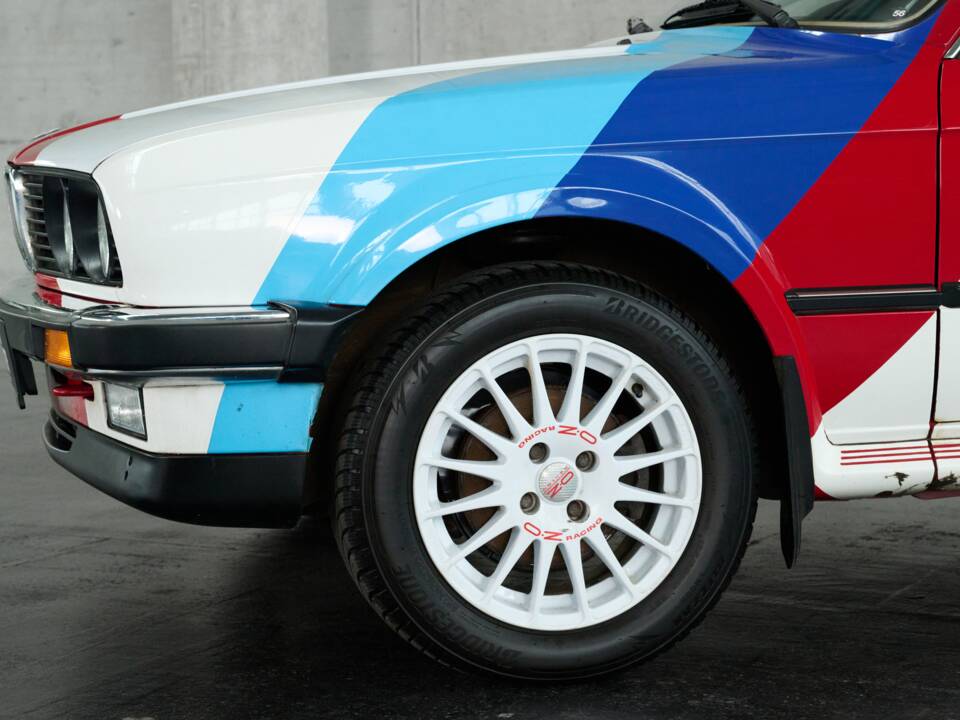 Bild 4/50 von BMW 325i (1986)