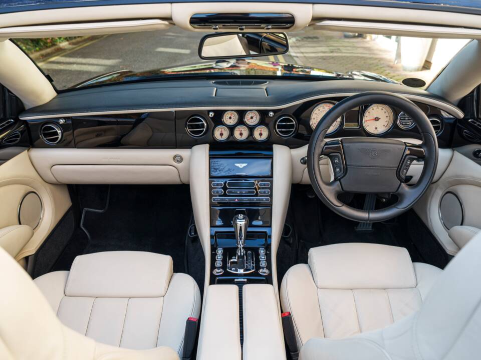 Bild 14/27 von Bentley Azure (2007)