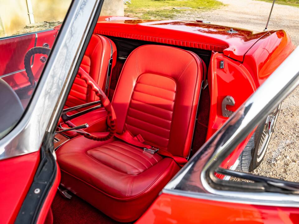 Image 40/64 of Chevrolet Corvette Sting Ray Convertible (1964)