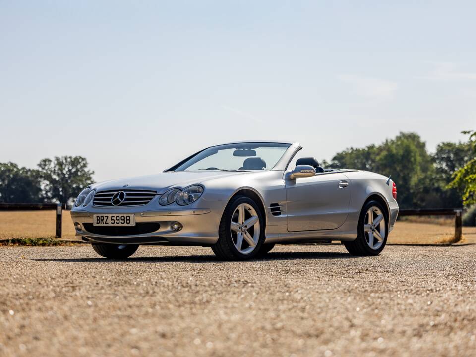 Image 28/50 de Mercedes-Benz SL 500 (2003)