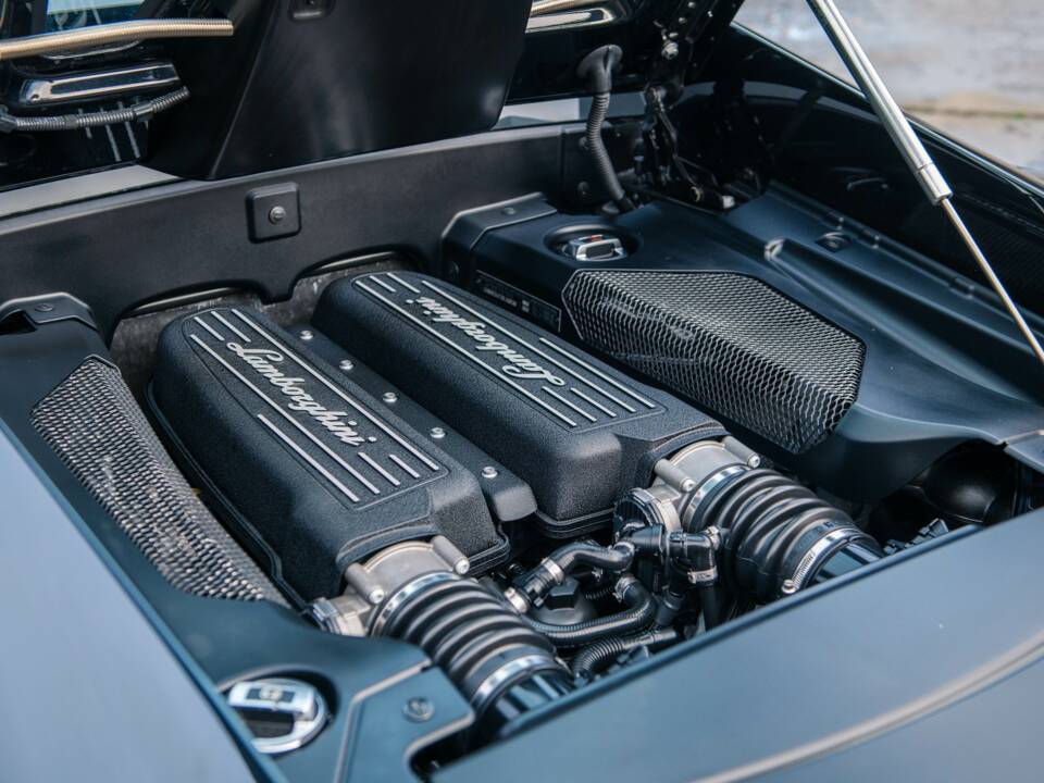 Image 26/30 of Lamborghini Gallardo LP 560-4 (2009)