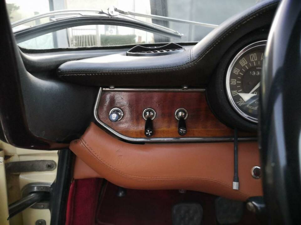 Image 10/29 of Alfa Romeo 2600 Sprint (1966)