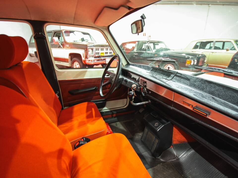 Afbeelding 10/16 van Renault R 6 GTL (1980)