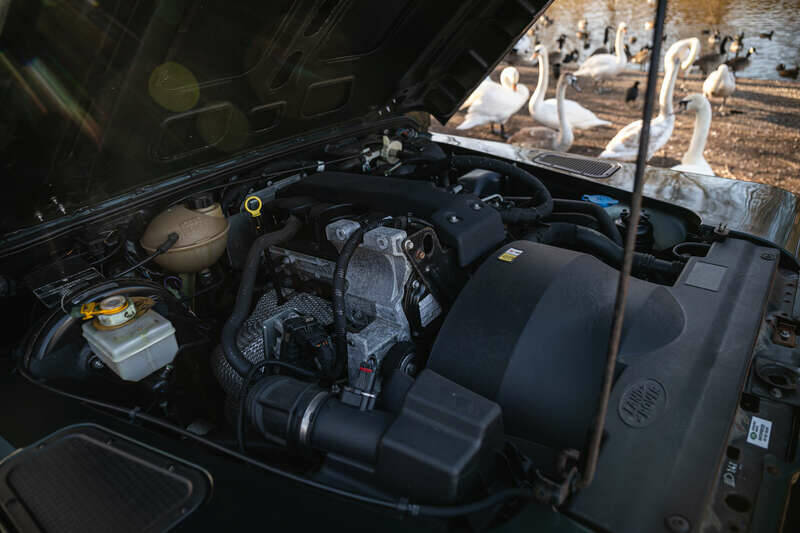 Immagine 10/34 di Land Rover Defender 90 TD4 (2008)