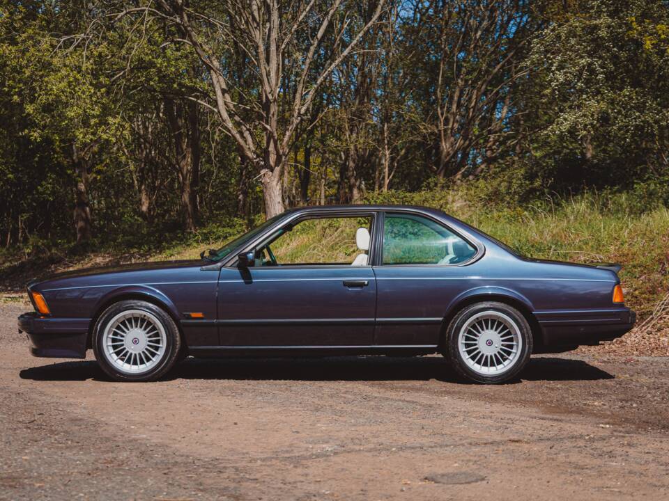 Image 9/34 of BMW 635 CSi (1989)