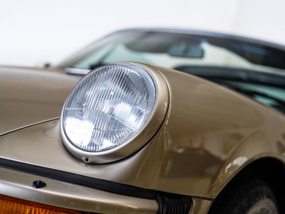 Bild 18/25 von Porsche 911 SC 3.0 (1982)