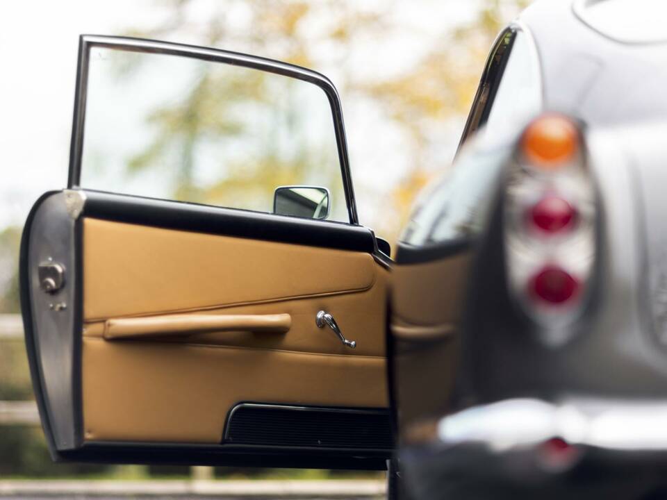 Image 29/50 of Aston Martin DB 4 (1962)