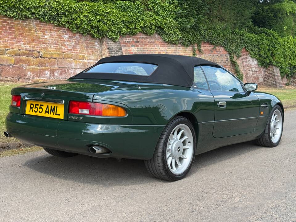 Immagine 10/19 di Aston Martin DB 7 Volante (1998)