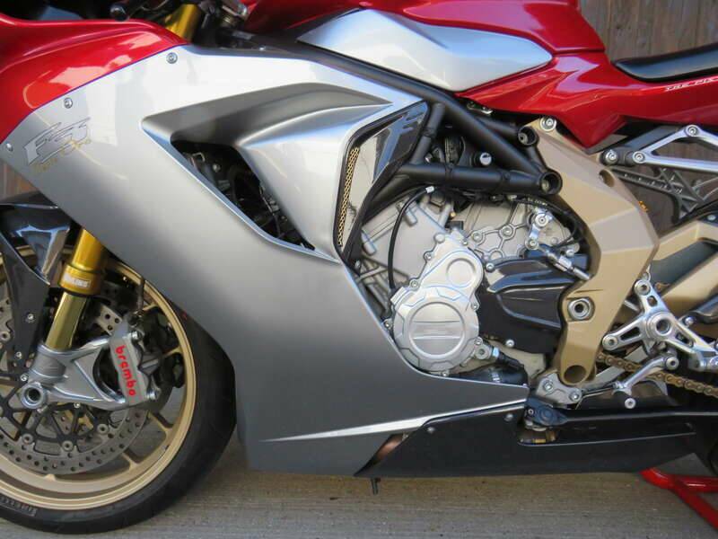 Bild 4/45 von MV Agusta F3 675 Serie Oro (2012)