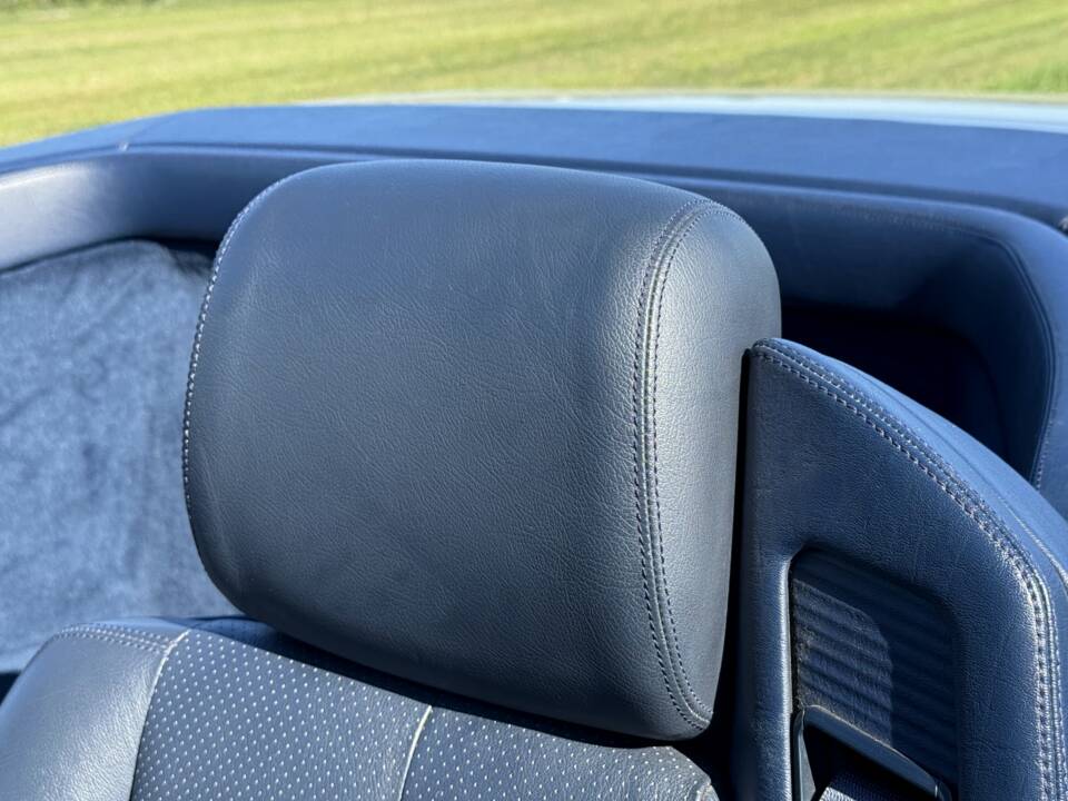Image 18/24 de Mercedes-Benz 500 SL (1992)